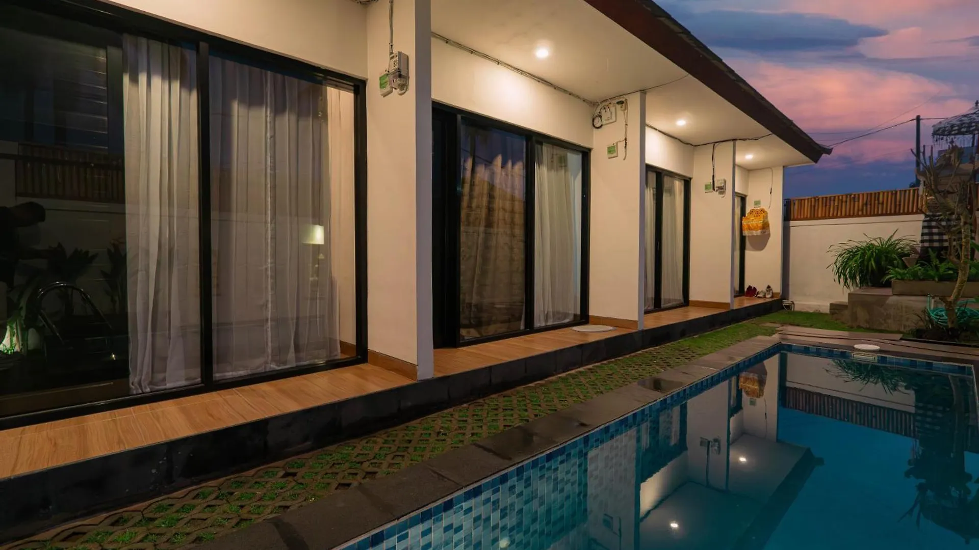 Elbe Homestay By Bali Cabin Ubud  Ubud (Bali)